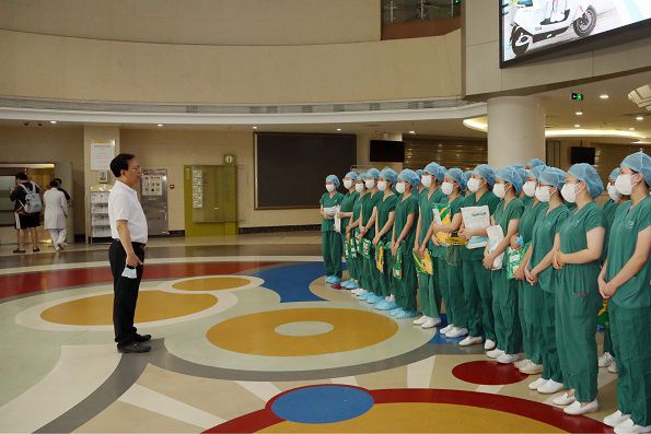 聞令而動 逆流前行 不辱使命 ——康美醫院奔赴池尾開展核酸采集工作